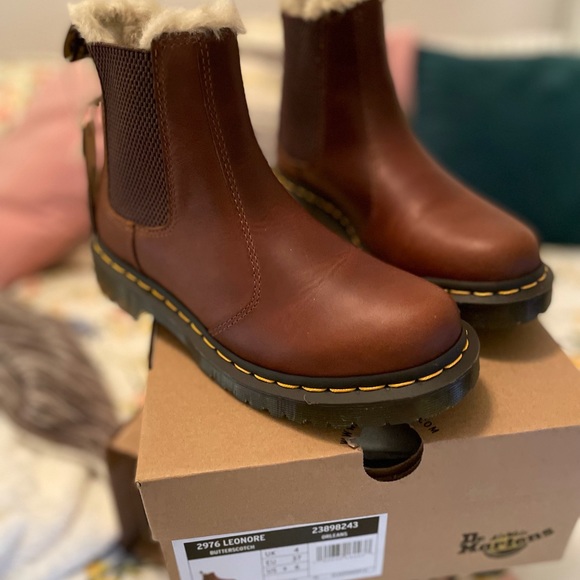 Dr. Martens Leonore Chelsea Boot - Picture 1 of 6